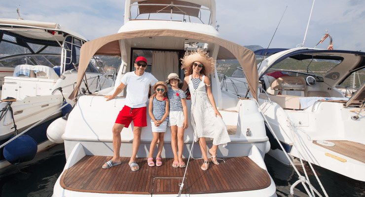 Book a yacht for Family | 5 things to do on a yacht you can’t miss – Read more